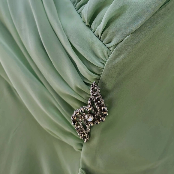 Mint Green 2 Piece Pleated Ruffle Chiffon Jewel Pin Top & Midi Skirt Set - Picture 4 of 16